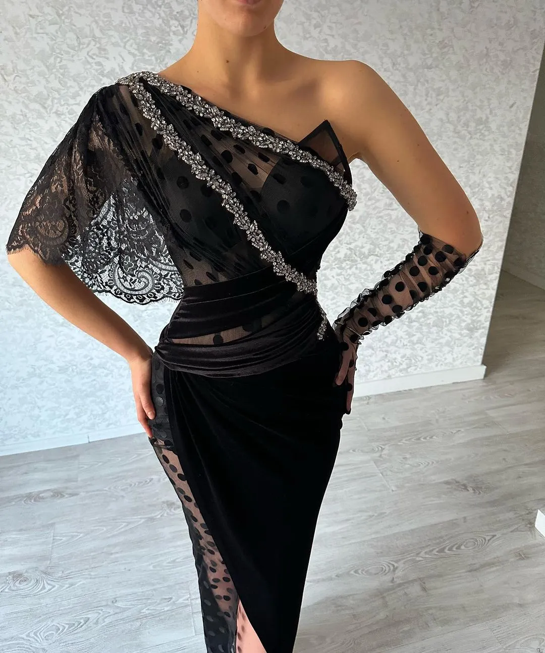 Beautiful Long Black Mermaid One Shoulder Lace Prom Dress With Slit