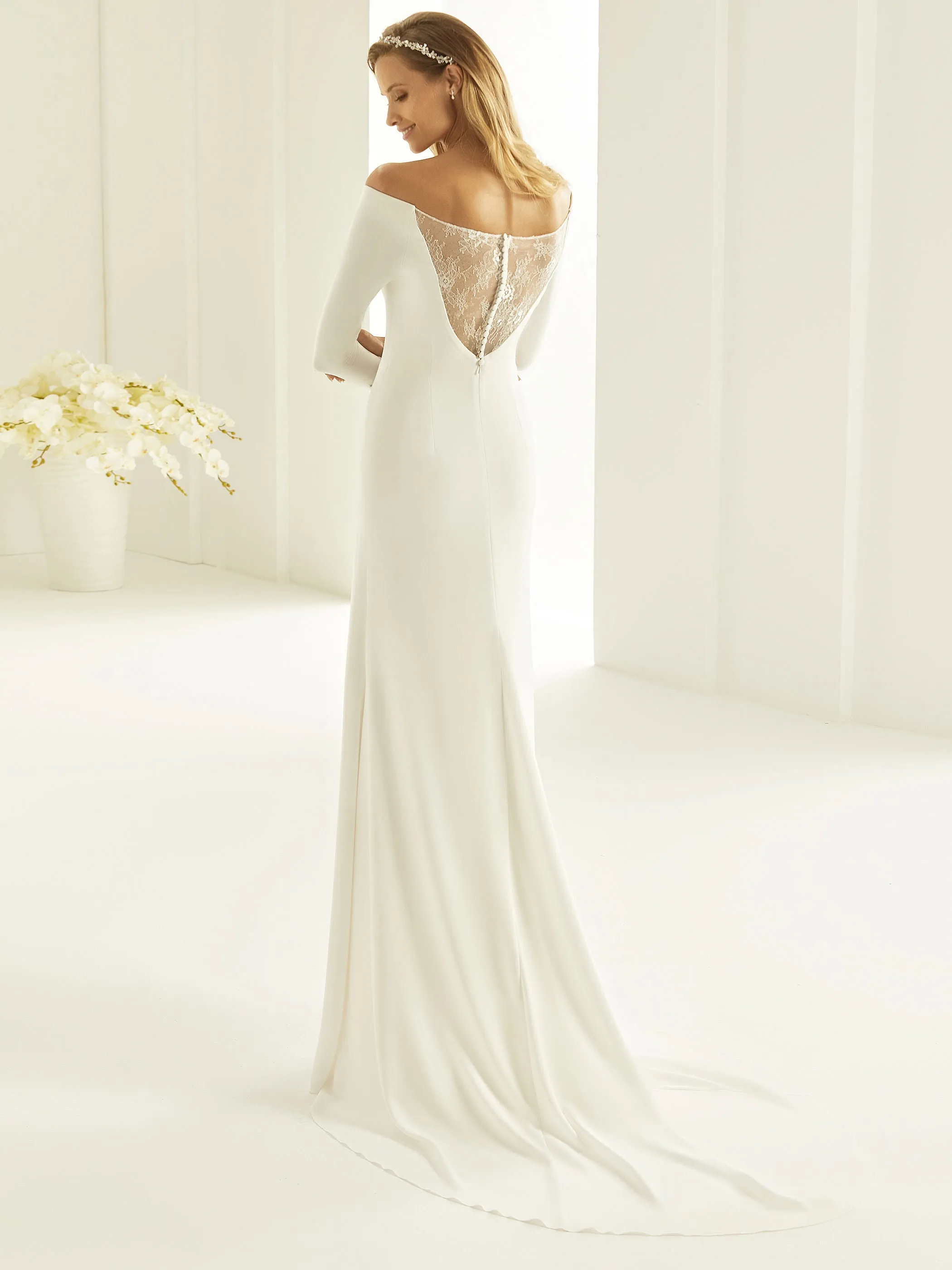 Bianco Evento - Nicole Sample Gown