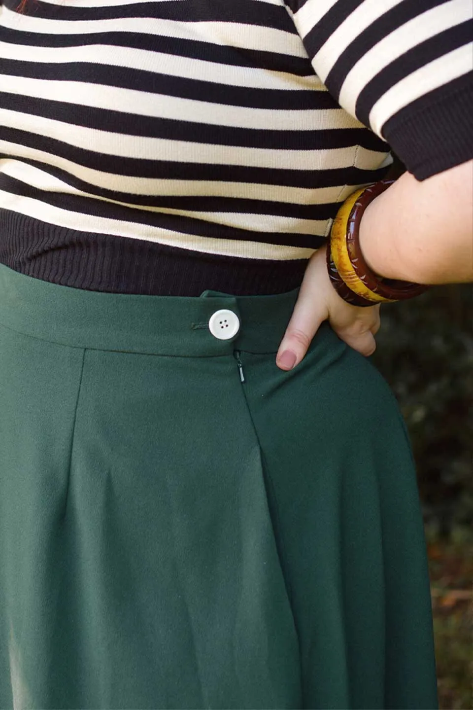 Classic 1940s Style A-Line Skirt in Forest Green
