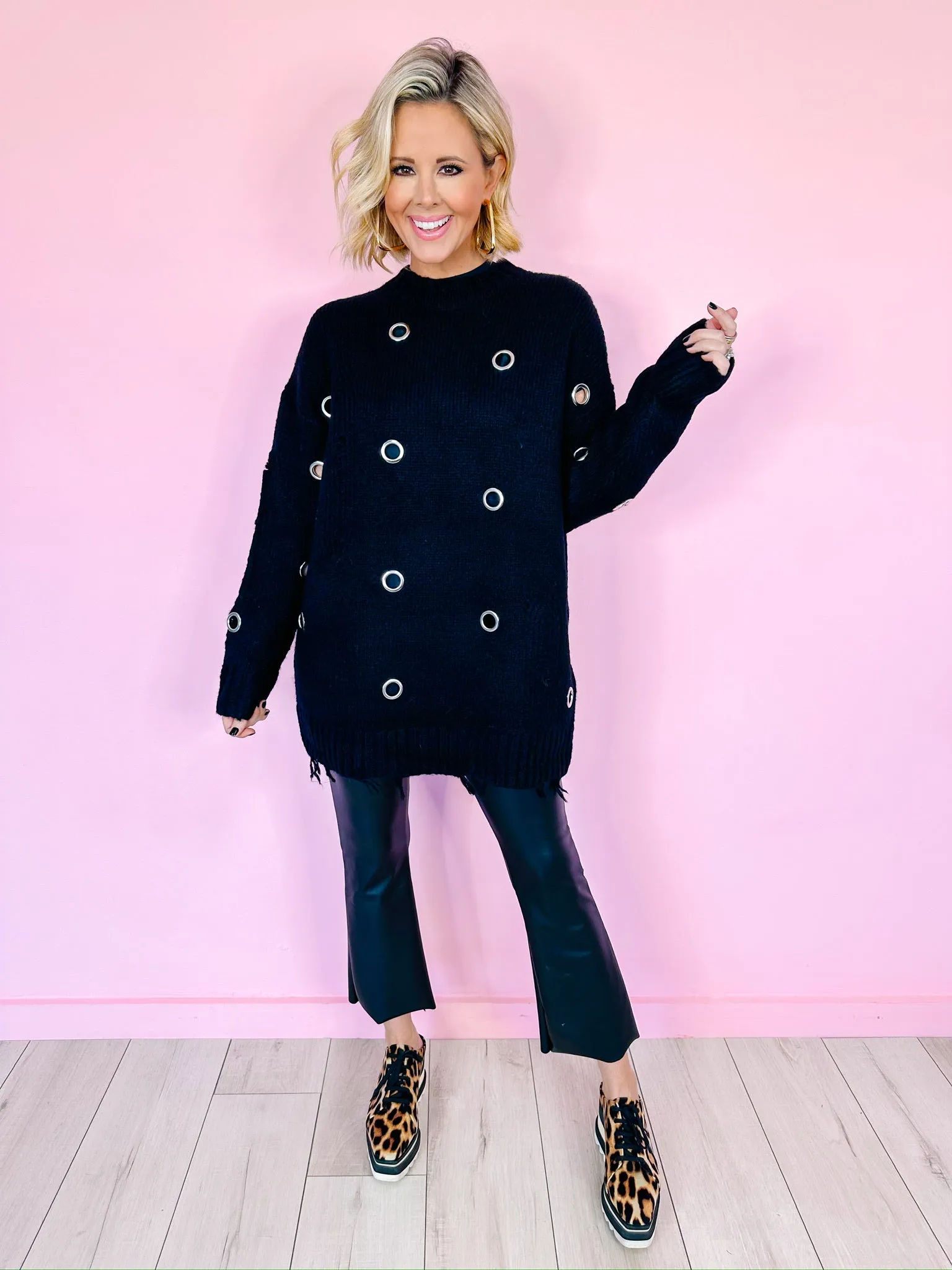 GEMMA GROMMET SWEATER - BLACK