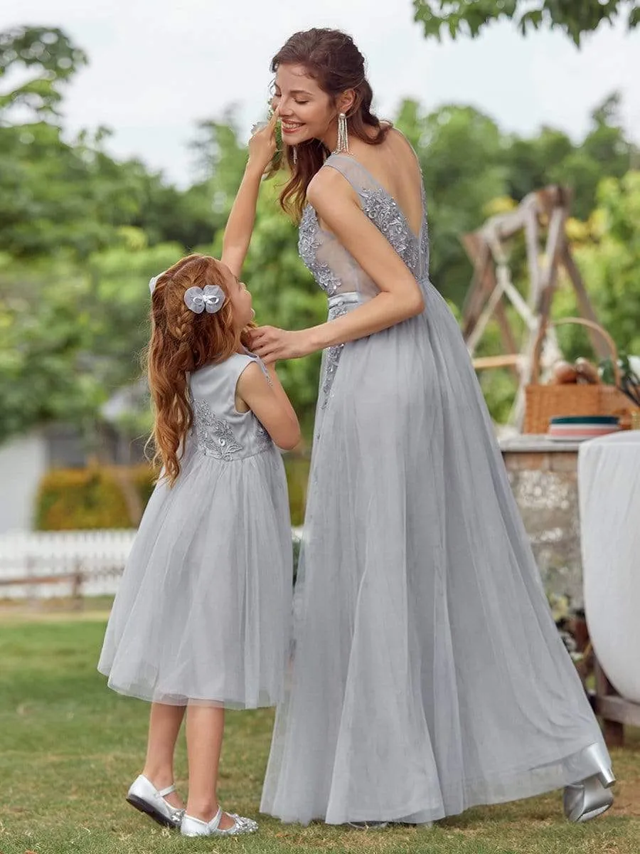 Lovely A-Line Tulle Floral Appliqued Flower Girl Dress for Wedding
