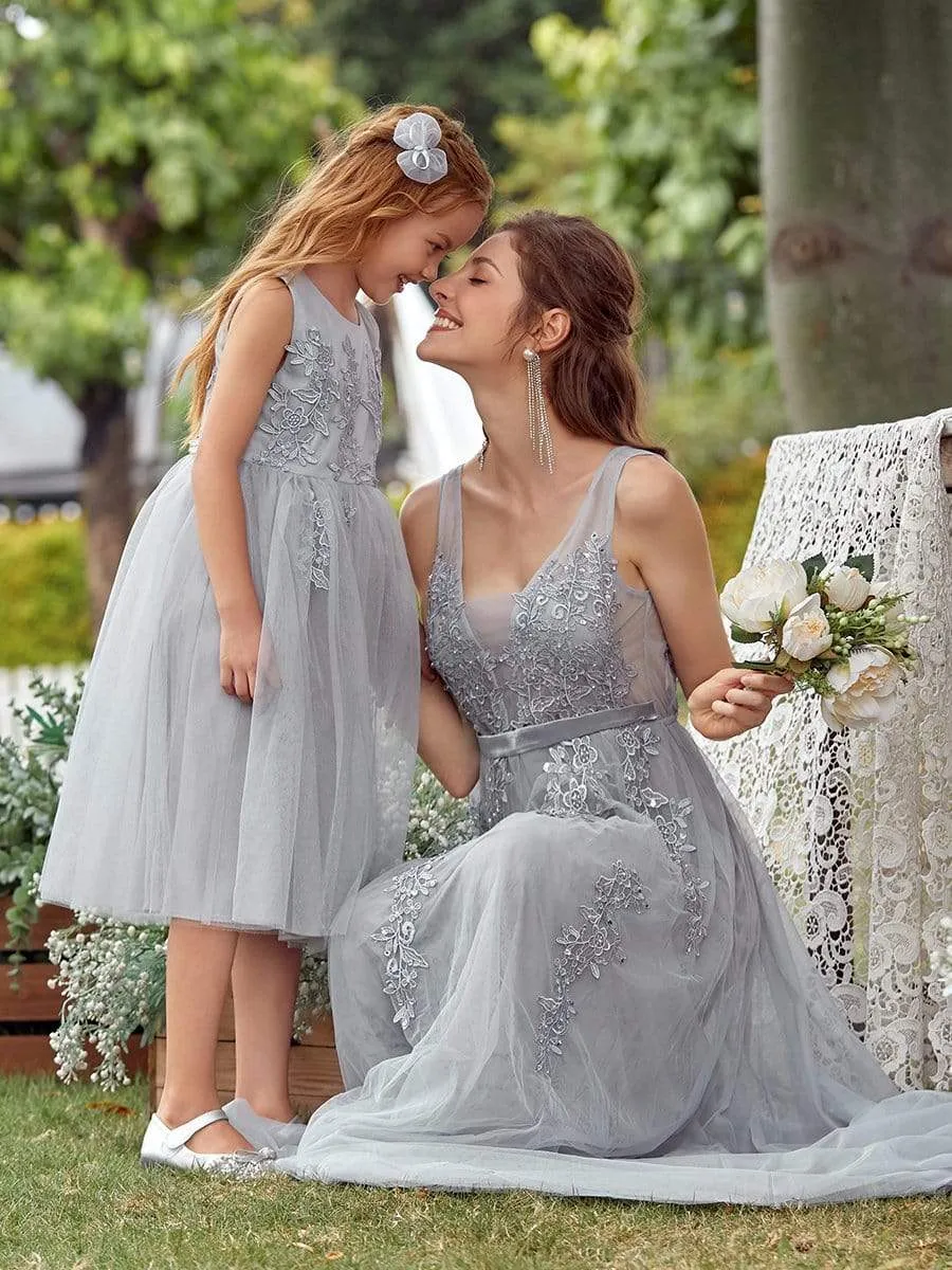 Lovely A-Line Tulle Floral Appliqued Flower Girl Dress for Wedding