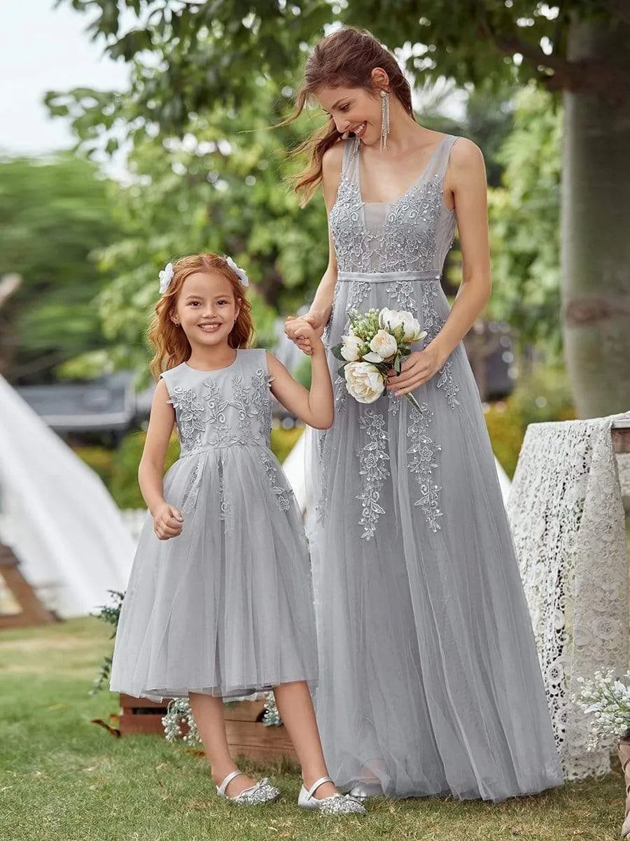Lovely A-Line Tulle Floral Appliqued Flower Girl Dress for Wedding