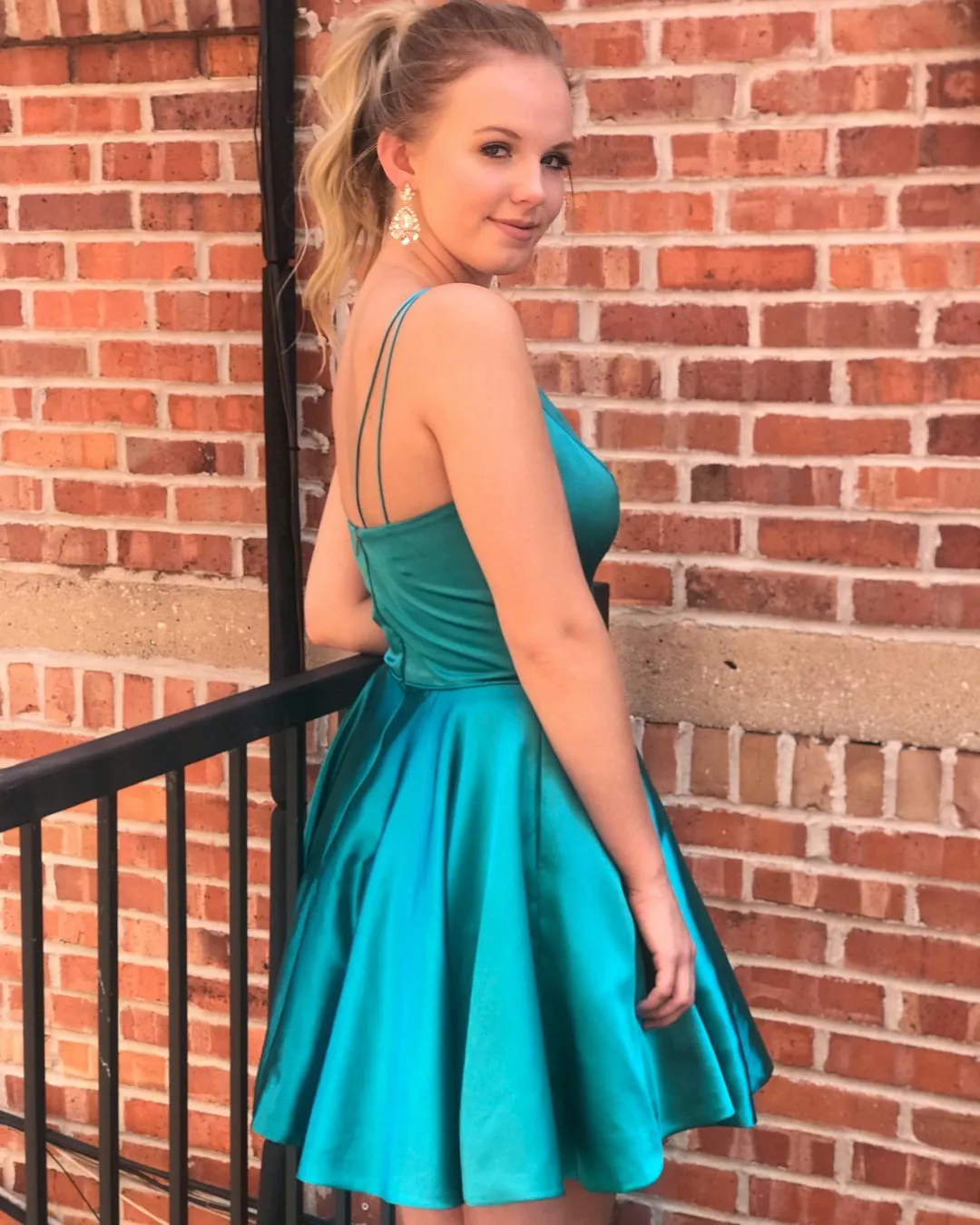 Sexy Satin Spaghetti Straps Neckline Short A-line Homecoming Dresses HD161
